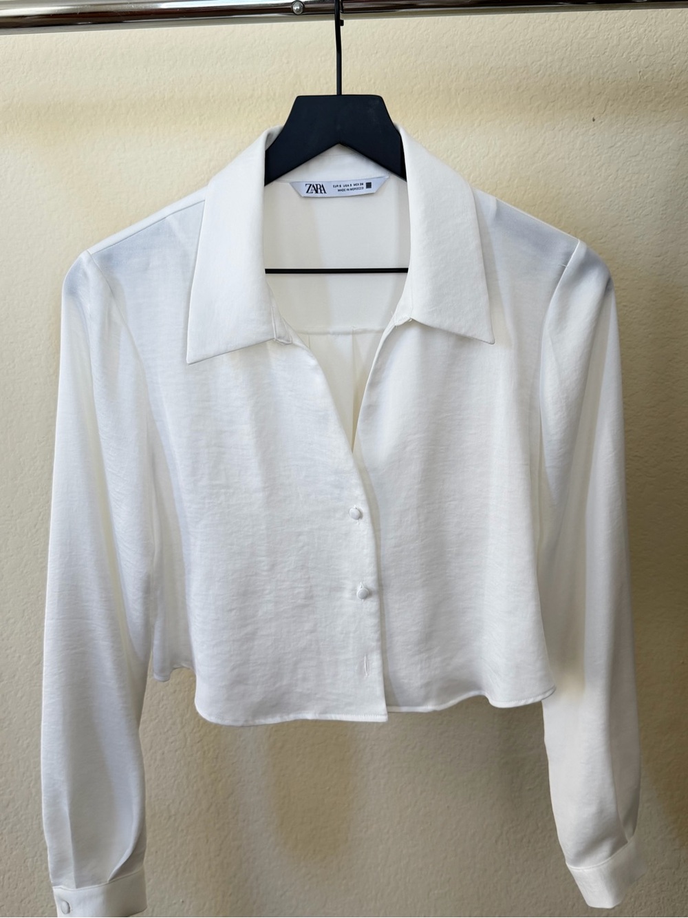 Zara Cream Cropped Button-Down Blouse with Point Collar